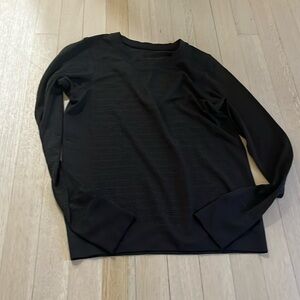 Lululemon long sleeve top black size 4